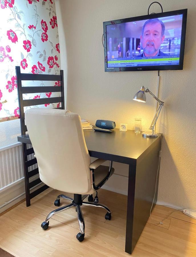 Single - Kings Cross, Female Only,,