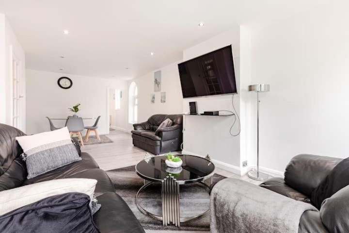 Lovely 3 Bedroom Flat In North Appartement *