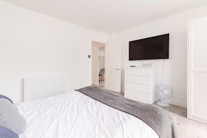 Appartement Lovely 3 Bedroom Flat In North Londen