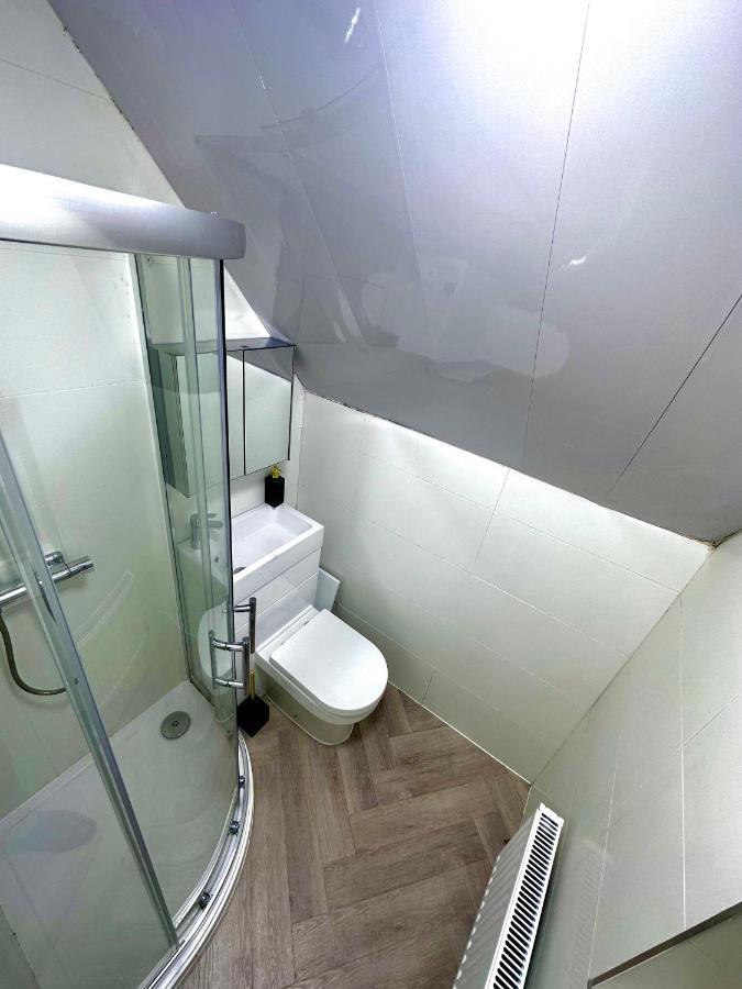 Charming 4 Bedrooms House With Garden In Heart Of Camden * Londen