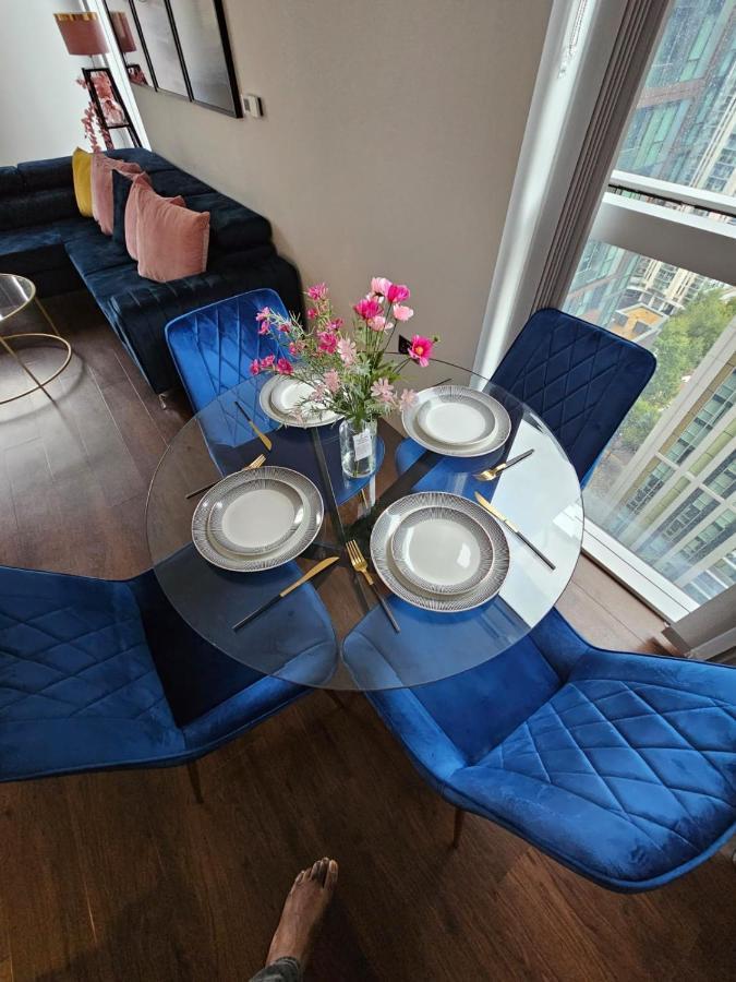 2 Bed Luxurious Canary Wharf Appartement Londen