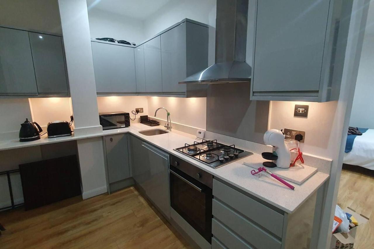 Cosy 1-bed In Alexandra Palace Apartment *