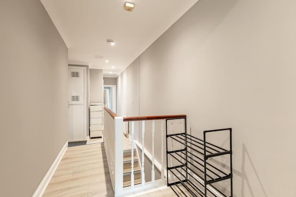 Cozy 3-bedroom Flat In Willesden Londen
