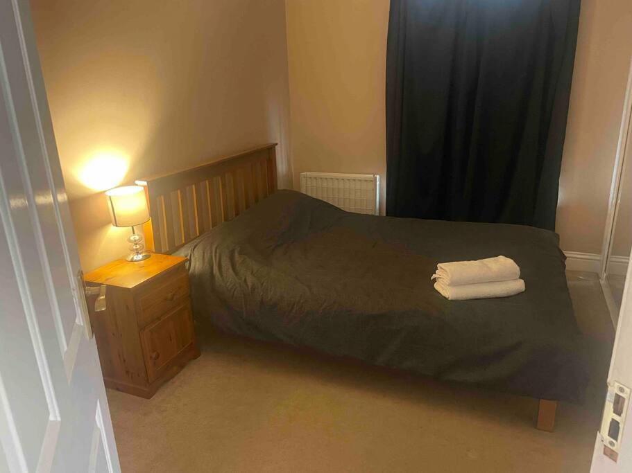 Apartment Sw19 2 Bed 2 Bath Private Flat