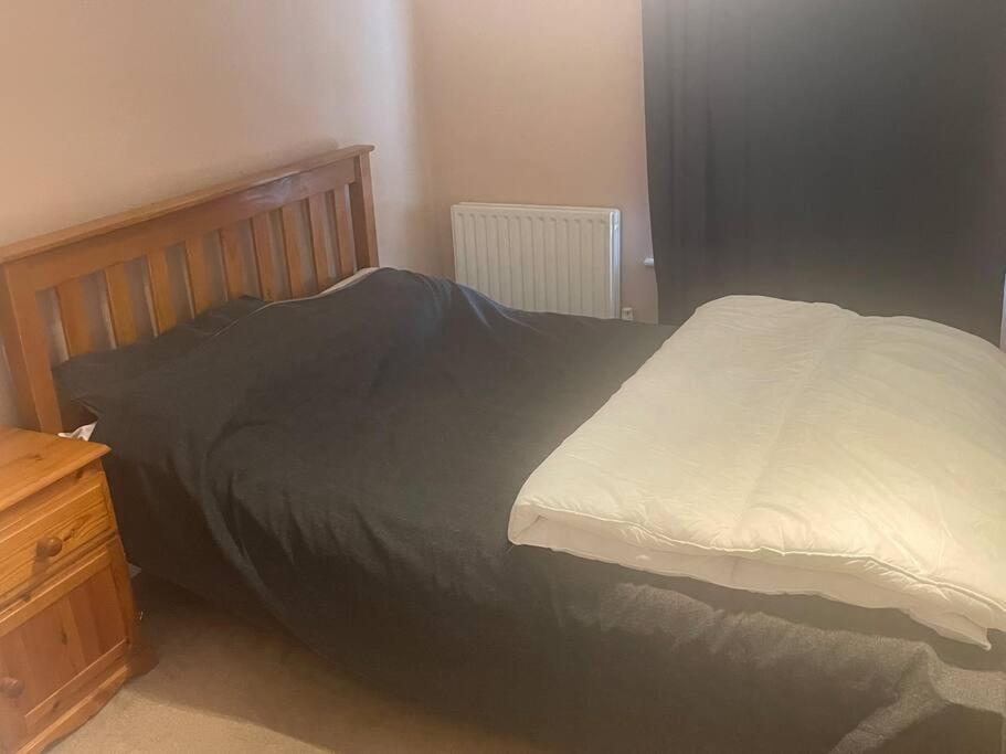 Sw19 2 Bed 2 Bath Private Flat *