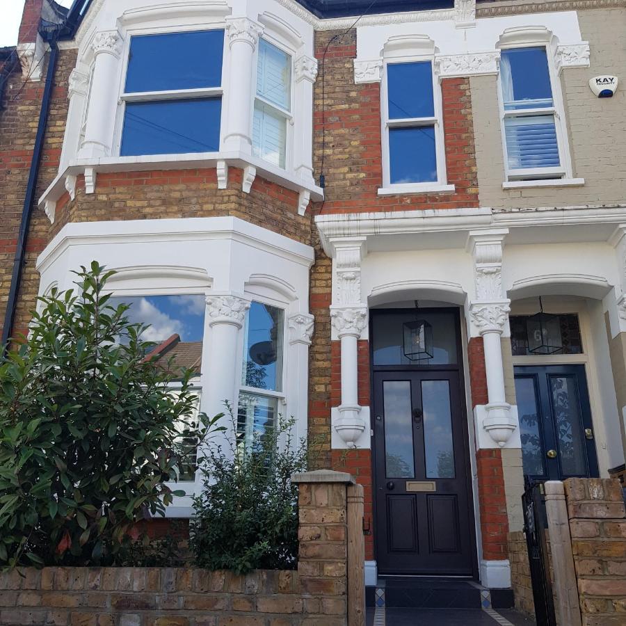 Beautiful Private In Queens Park Townhouse Habitación en casa particular Londres