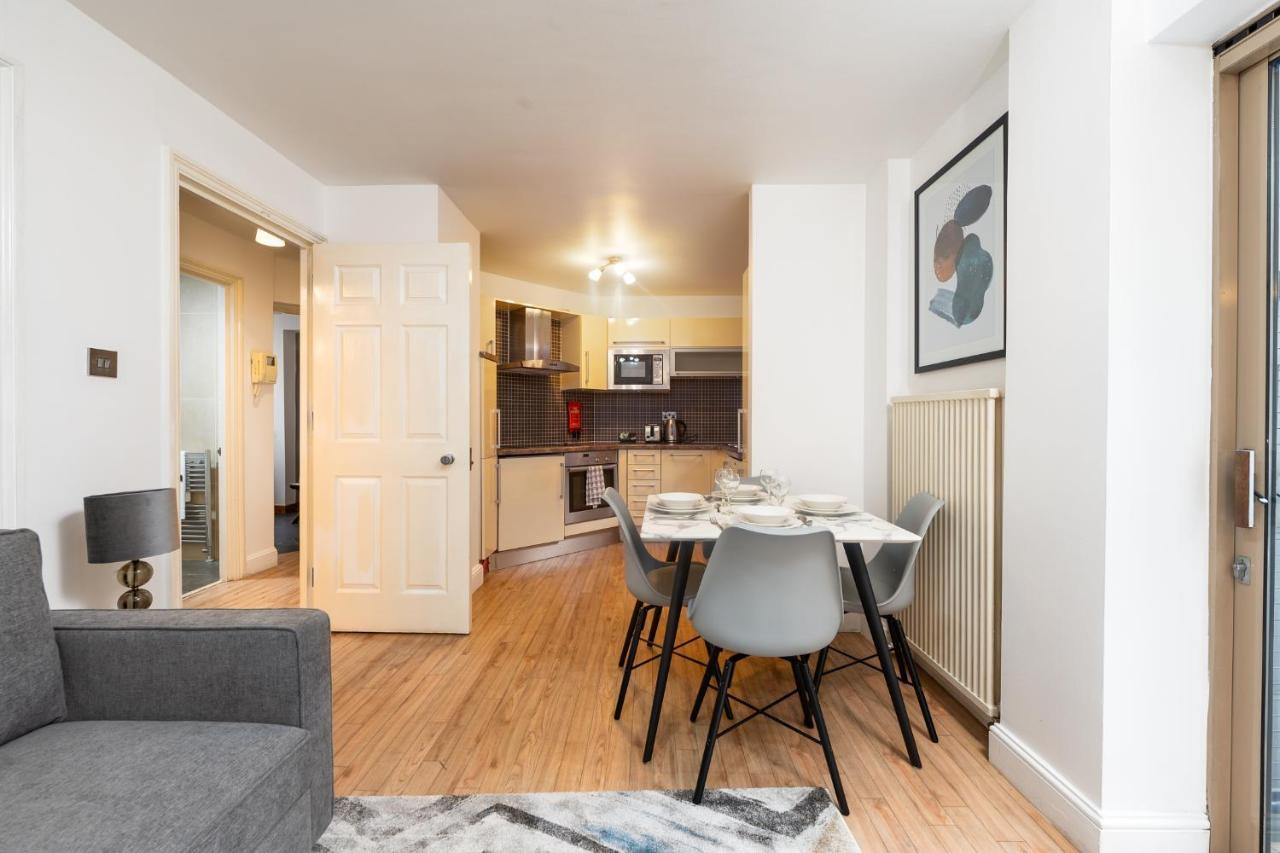 Piccadilly Circus By Capital Apartment