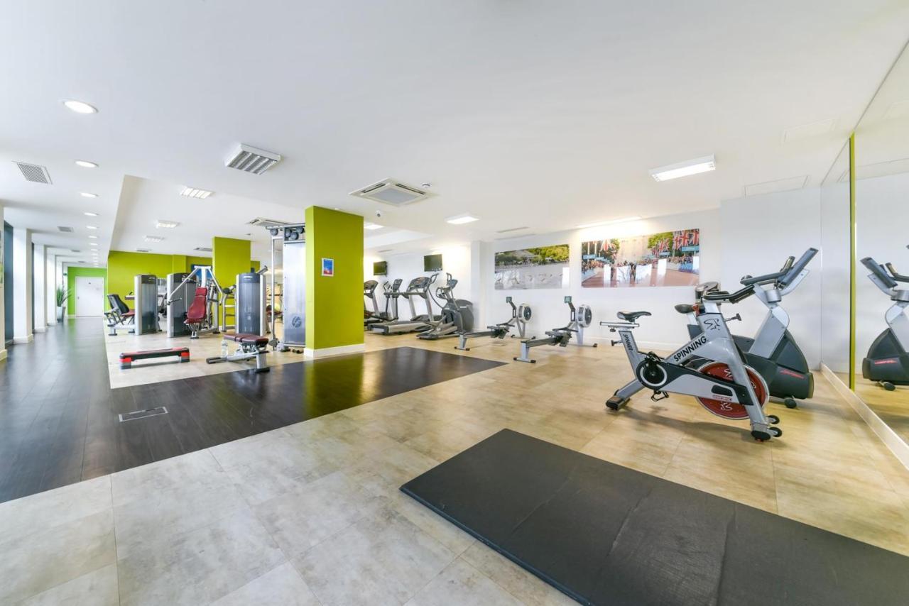 Appartement Cityscape Serenity: 10th Floor Oasis Near City Airport, Excel & 02