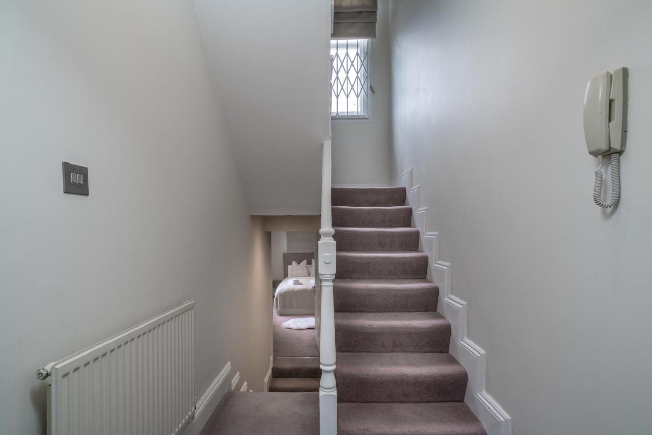 Luxury 2 Bedroom On Portobello Road Londen