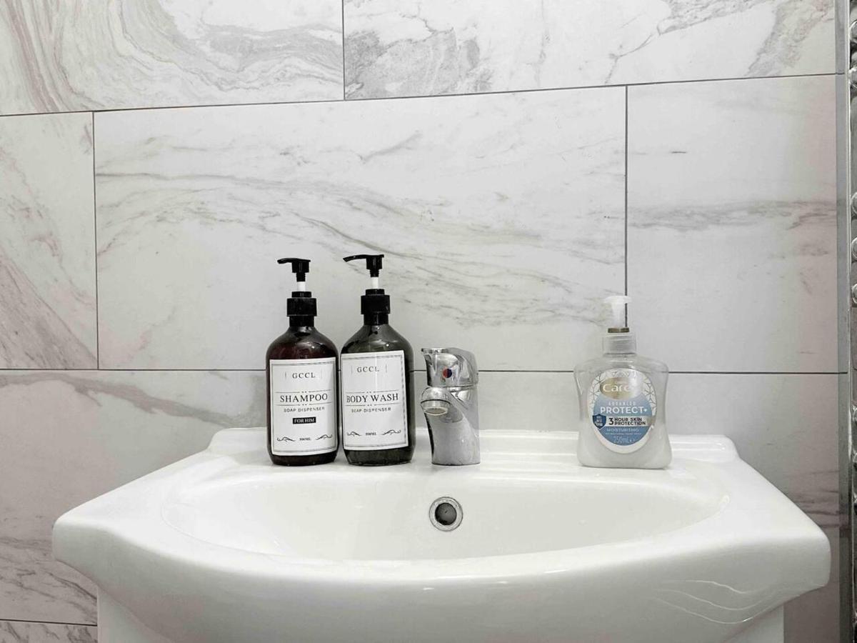 Stunning 3-bed House In * Londen