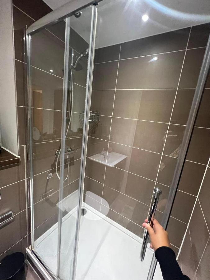 Apartamento Spacious Sleep 7 Flat 20 Mins Bp65