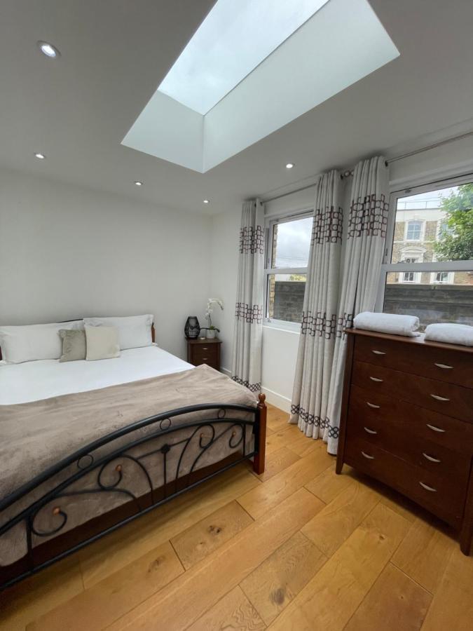 Notting Hill Doorstep * London