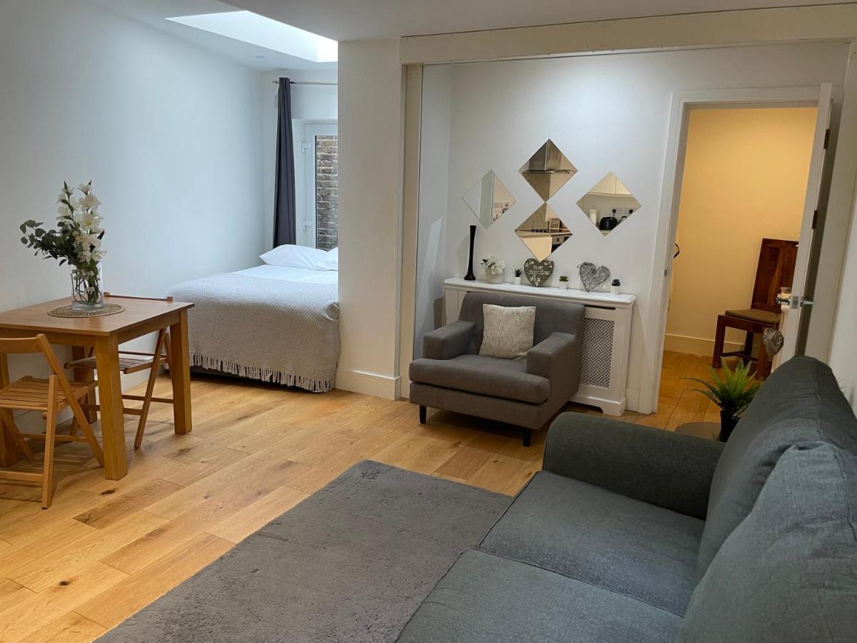 Notting Hill Doorstep London