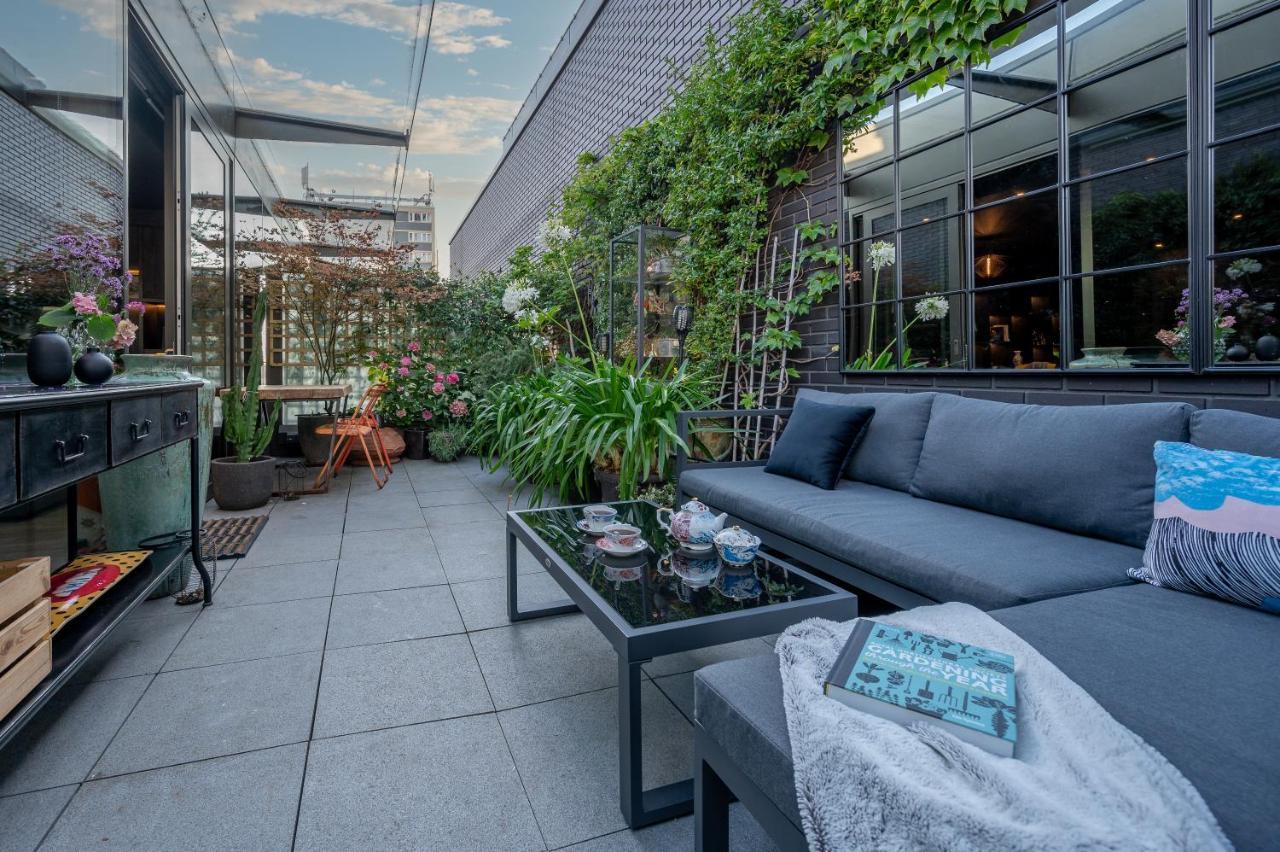 Luxurious Penthouse, Expansive Wrap-around Terrace London