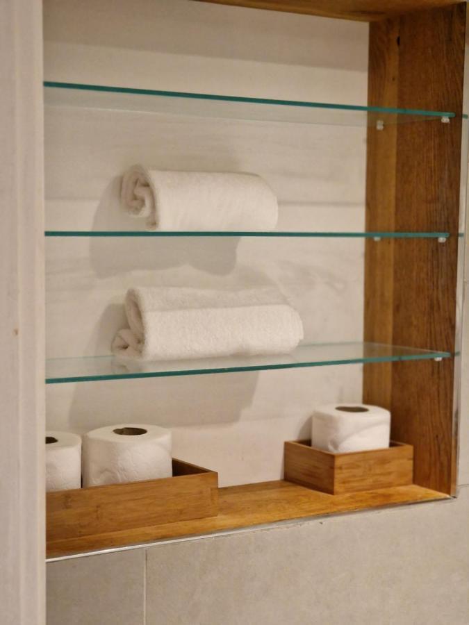 Lovely 1-bed In Apartamento