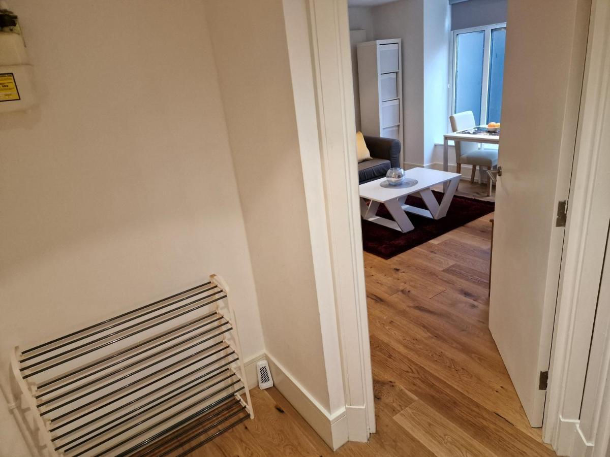 Lovely 1-bed In Apartamento *