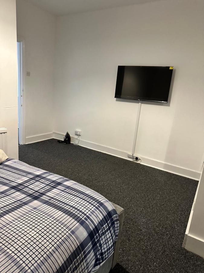 3 Bedroom House With Garden In Tottenham Vakantiehuis *