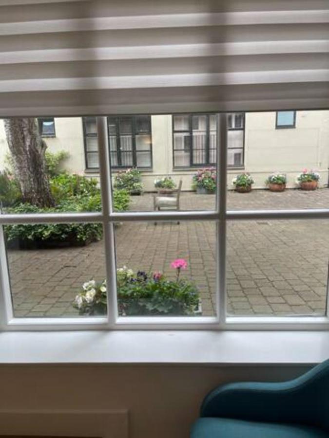 Cozy 2 Bedroom Flat - Sleeps 6 London
