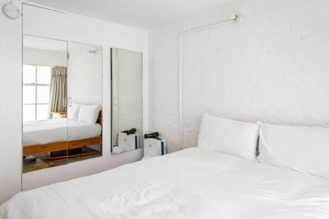 Cozy 2 Bedroom Flat - Sleeps 6 Apartment *