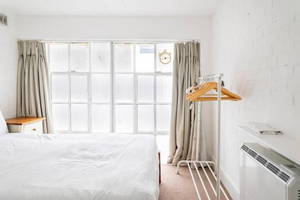 Apartment Cozy 2 Bedroom Flat - Sleeps 6 London