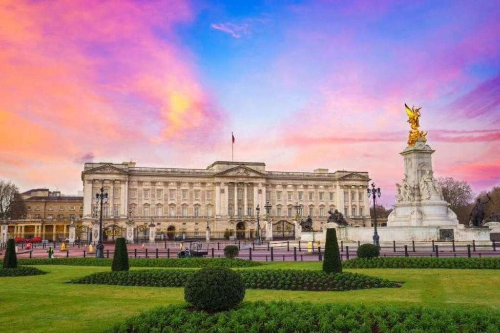 Royal Regency - Sleeps 8 *