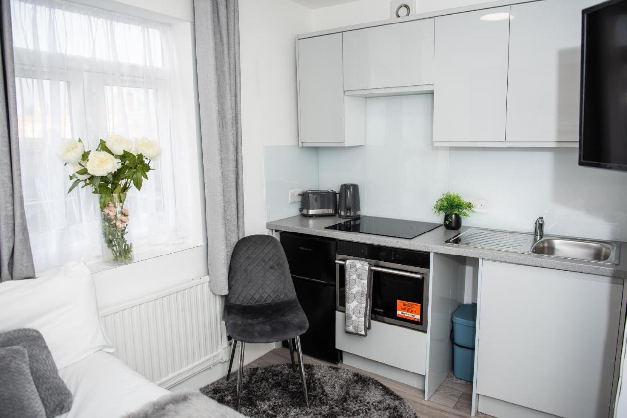 Apartment Small But Cozy Studio, Great Tube Connection