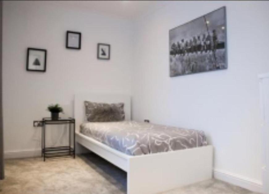 Apartment Rosebank London