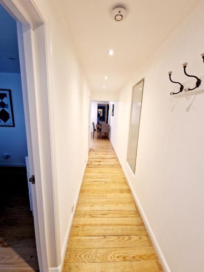 Beautiful Hyde Park Flat By Lancaster Gate Station With Private Back Patio Appartement Londen