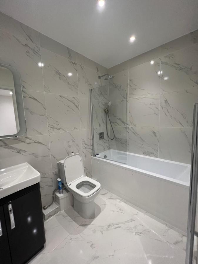 Lovely 1-bedroom Flat With Patio * Londres