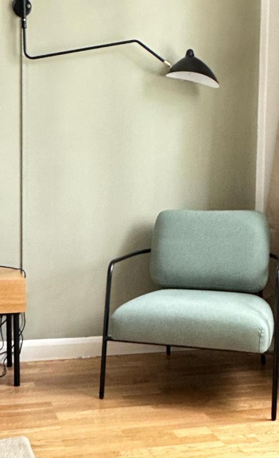 Modernist Studio In Fitzrovia Apartment