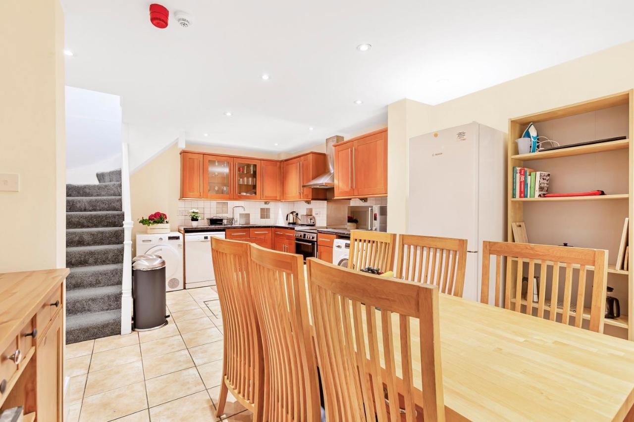 Charming 4 Bed Town House With Roof Terrace Vakantiehuis *