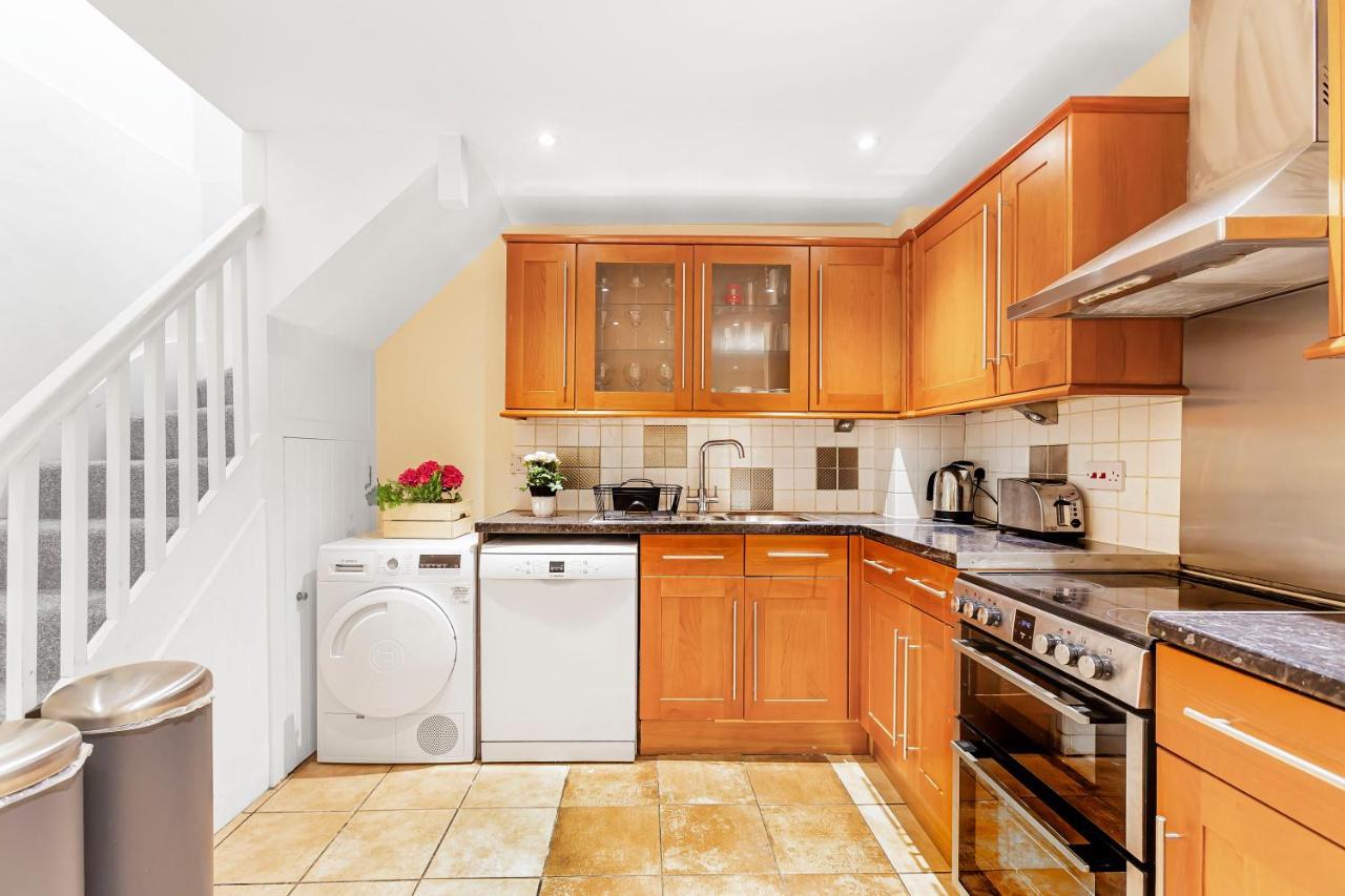 Vakantiehuis Charming 4 Bed Town House With Roof Terrace