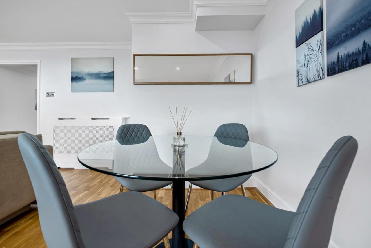 Stunning Flat On King's Road, Chelsea With Balcony * London