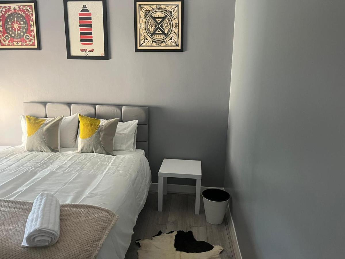 The E17 Apartment *