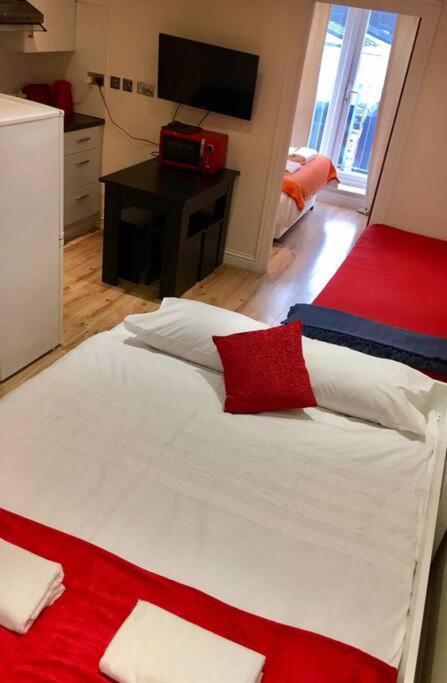 Apartment One Bedroom Flat In *