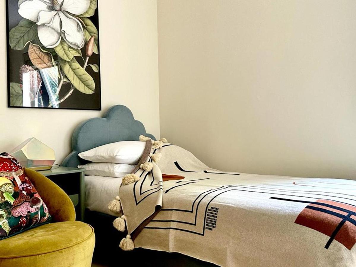 3 Bdrm Notting Hill Mews House - 2 Balconies *