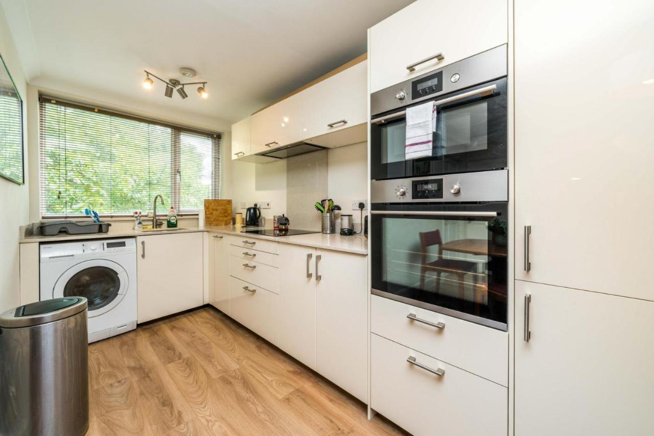 New Cosy 1bd Flat Close To Kew Gardens Richmond * Londen