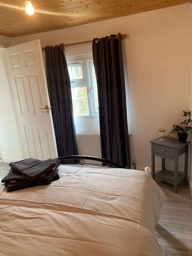 Alpha House Bed & Breakfast London