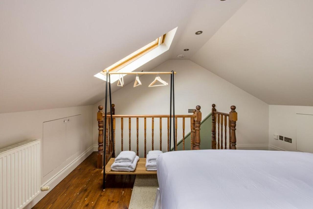 The North Kensington By Hok Living Holiday home *