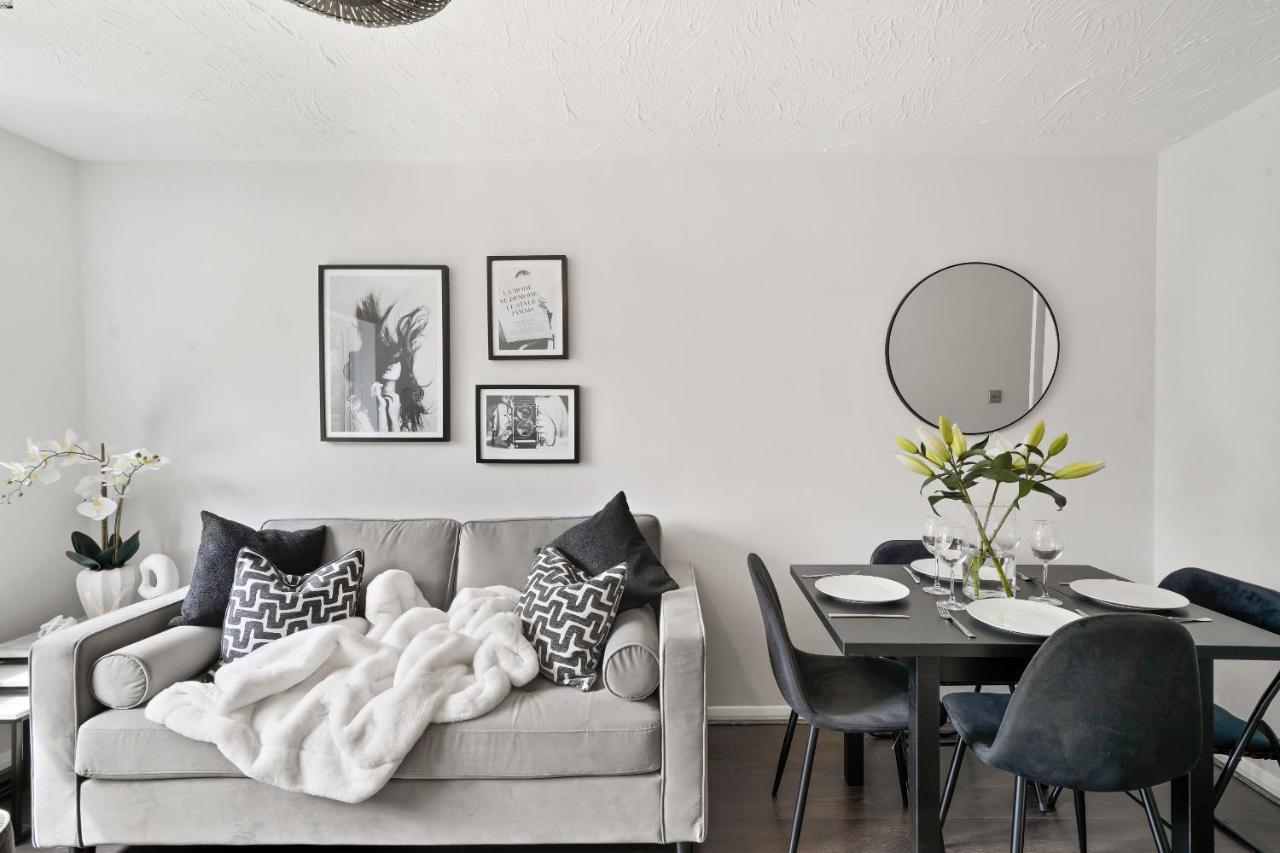 Luxury 1 Bed Flat South Woodford With Parking - Minutes Walk To Line Zone 4 * London
