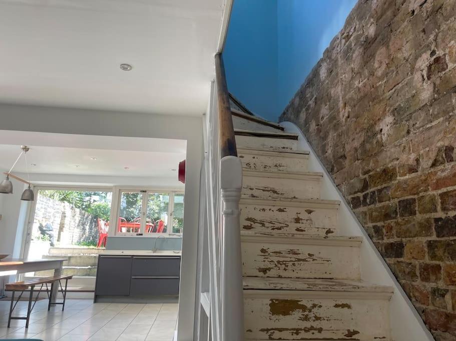 Beautiful Victorian House, Sleeps 12 Londen