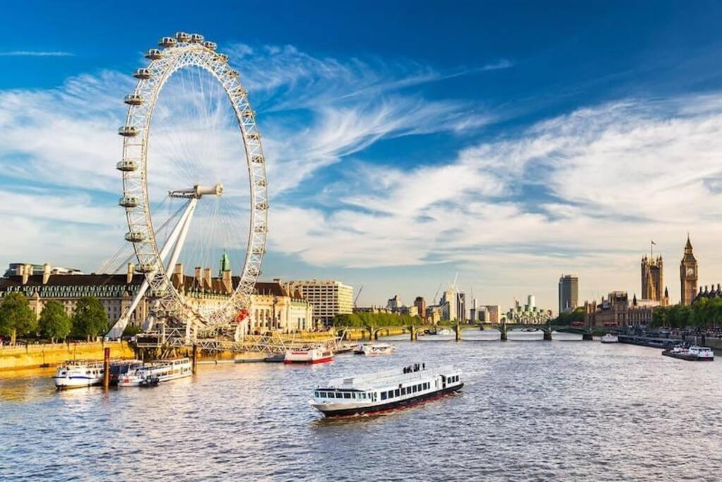 Appartement Modern Hyde Park With Private Entrance & Private Back Patio Near Bayswater & Paddington Stations Londen