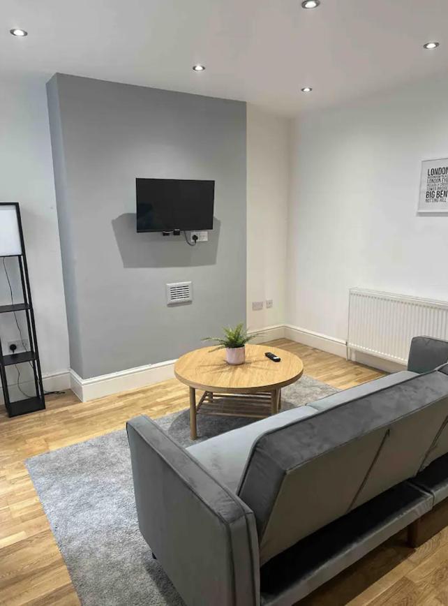 Apartamento One Bed Near The River Thames. *