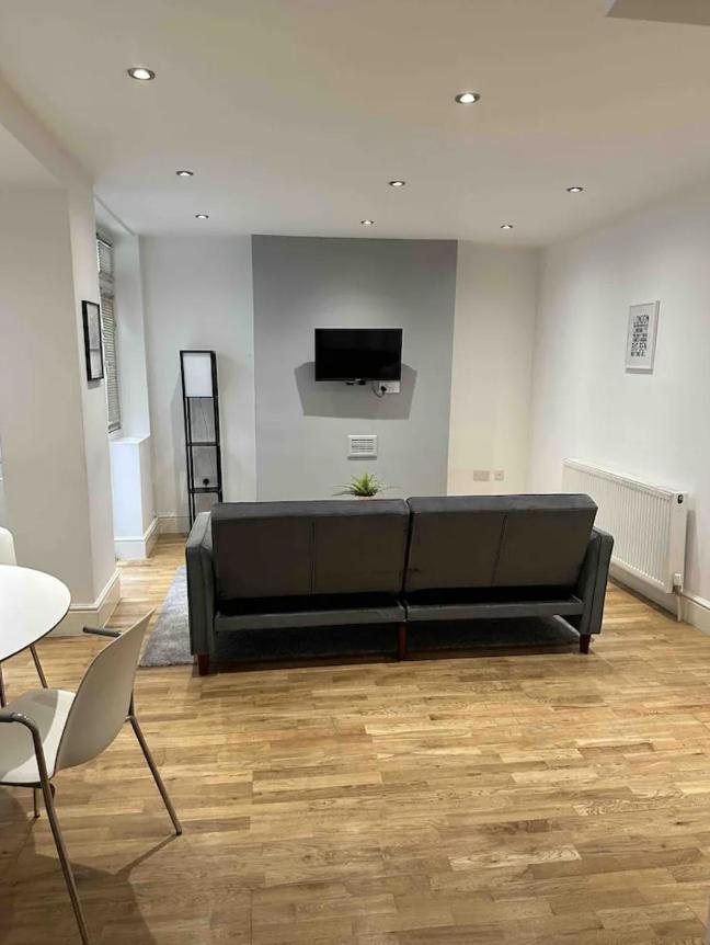 One Bed Near The River Thames. Apartamento Londres