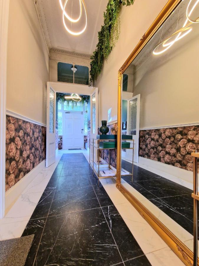 Beautiful Victorian In Hyde Park By Tube Stations - No Stairs Apartment London