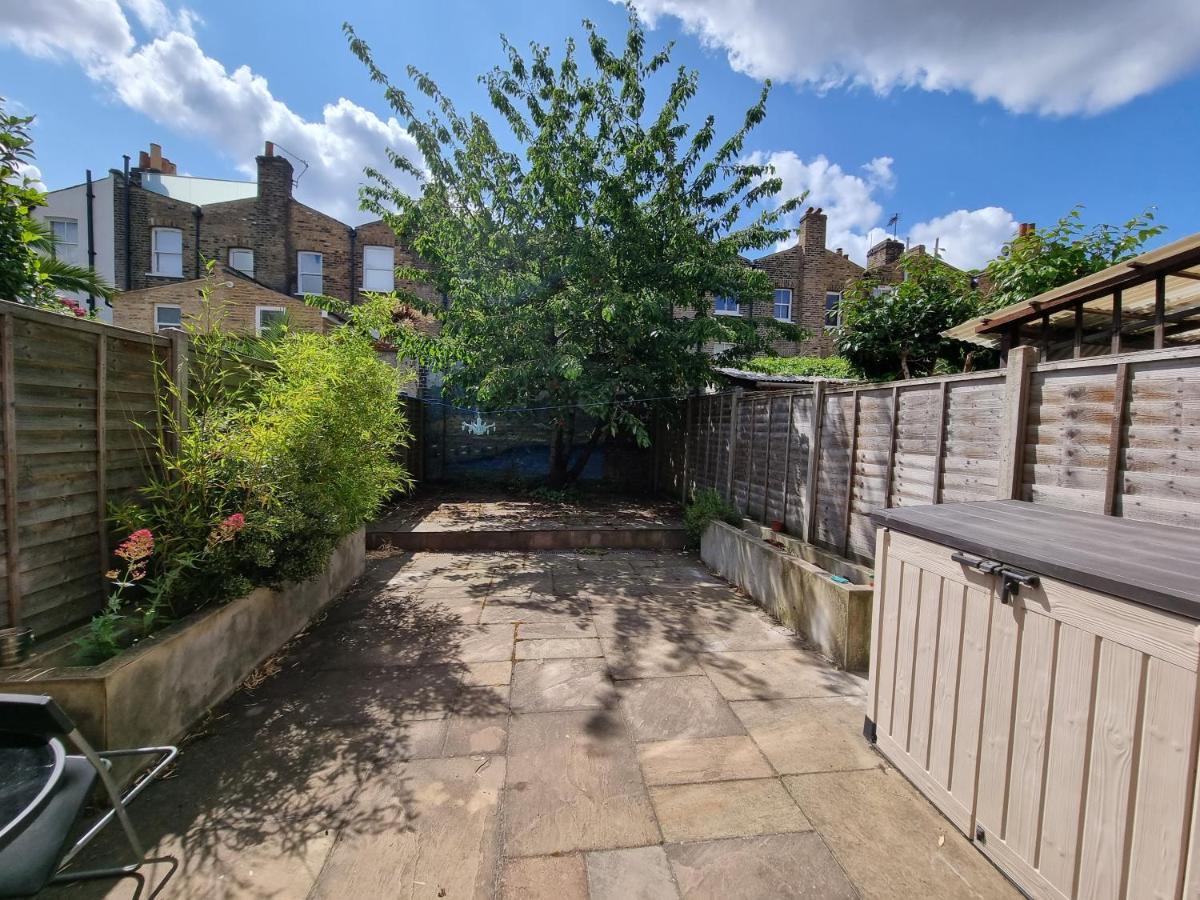 Single With En-suite Shower In Zone 1 Pensión Londres