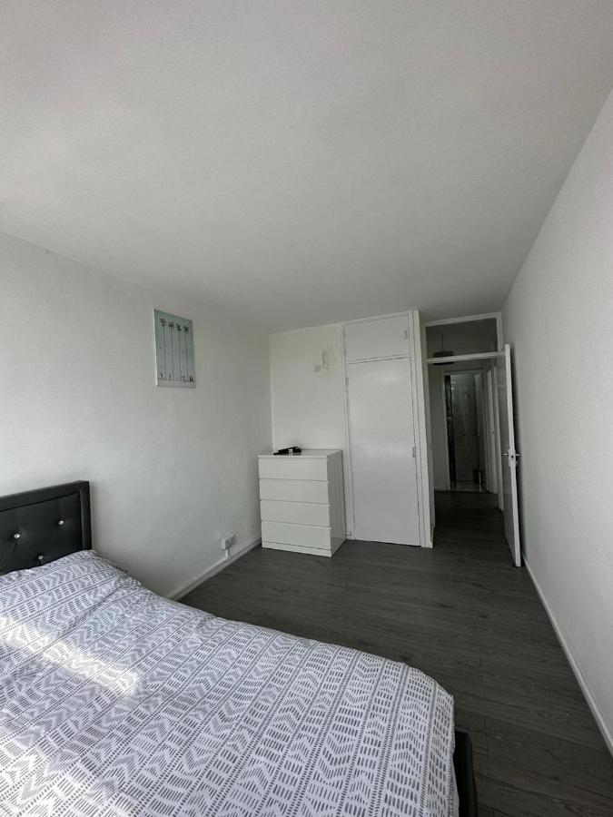 Apartment Lovely 3-bed In *