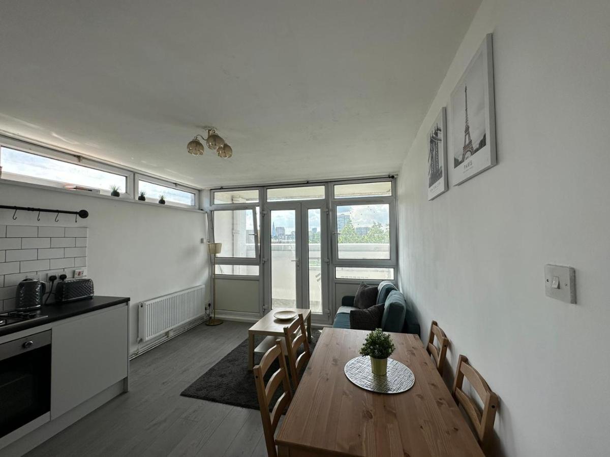 Apartment Lovely 3-bed In