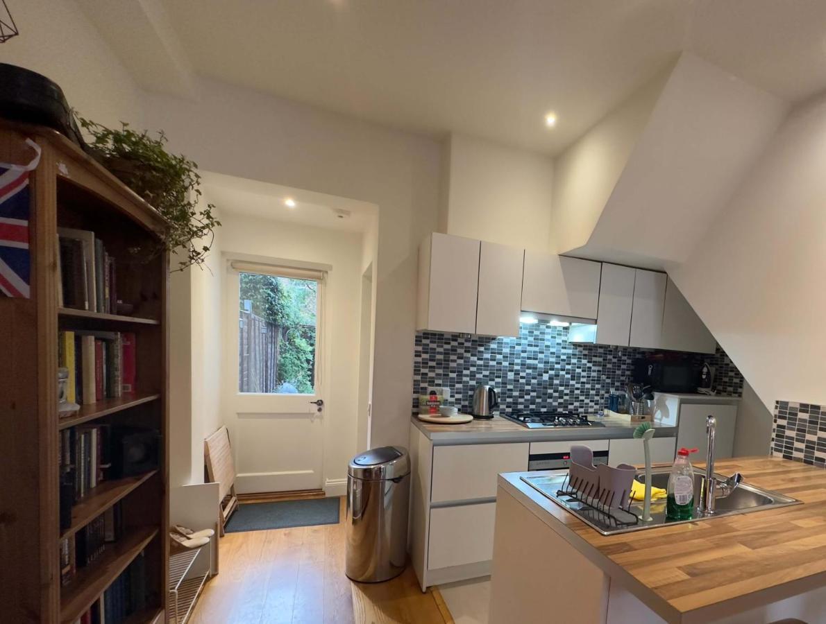 Appartement Pretty Little Mews House Londen