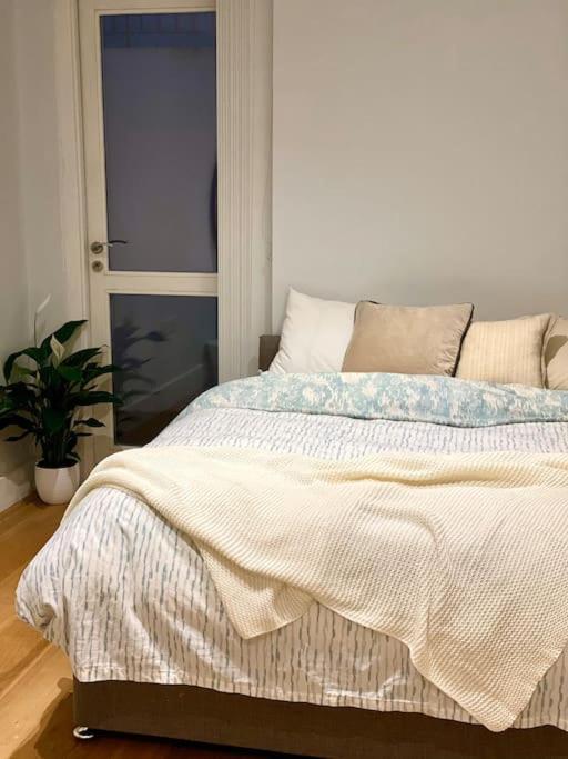 2bdr Modern In Hammersmith West